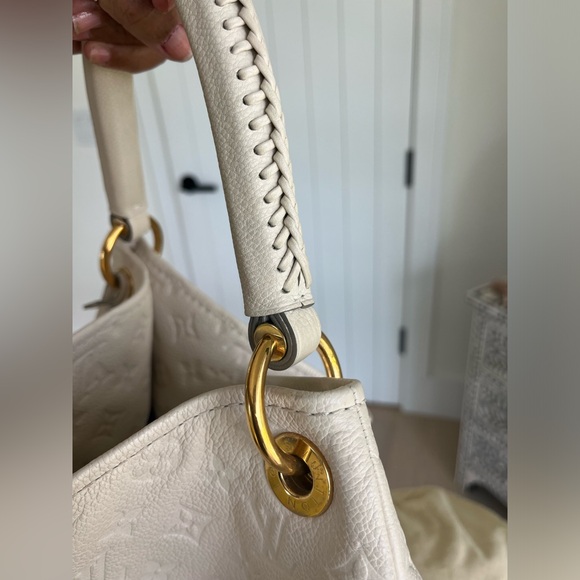 LOUIS VUITTON ARTSY BAG - Picture 6 of 9